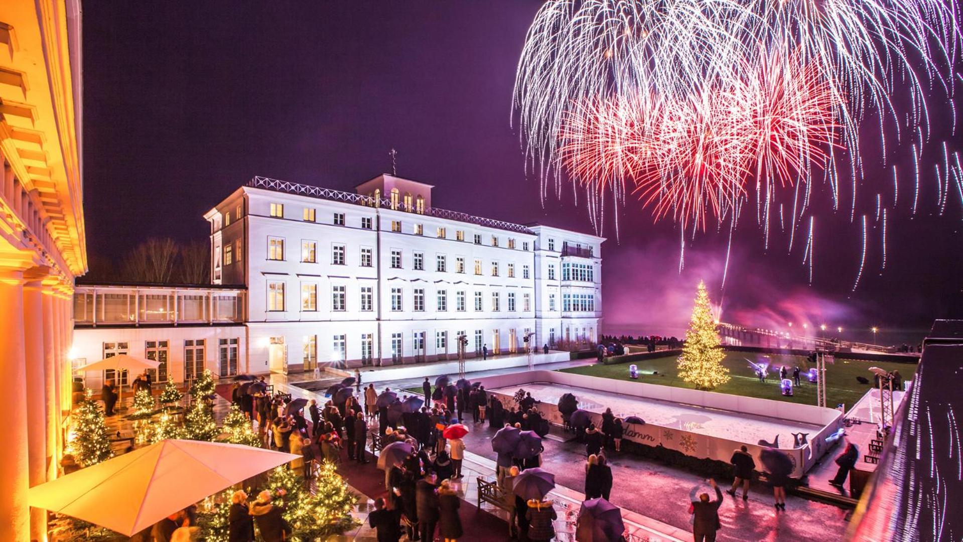 Grand Hotel Heiligendamm - The Leading Hotels Of The World Eksteriør billede The 2011 New Year's Eve celebration at the White House